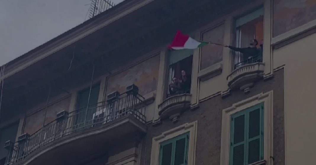 Talijani pjevanje na balkonu